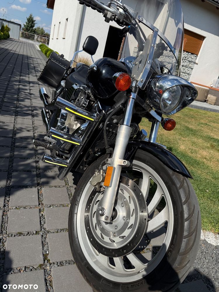 Honda VTX - 22