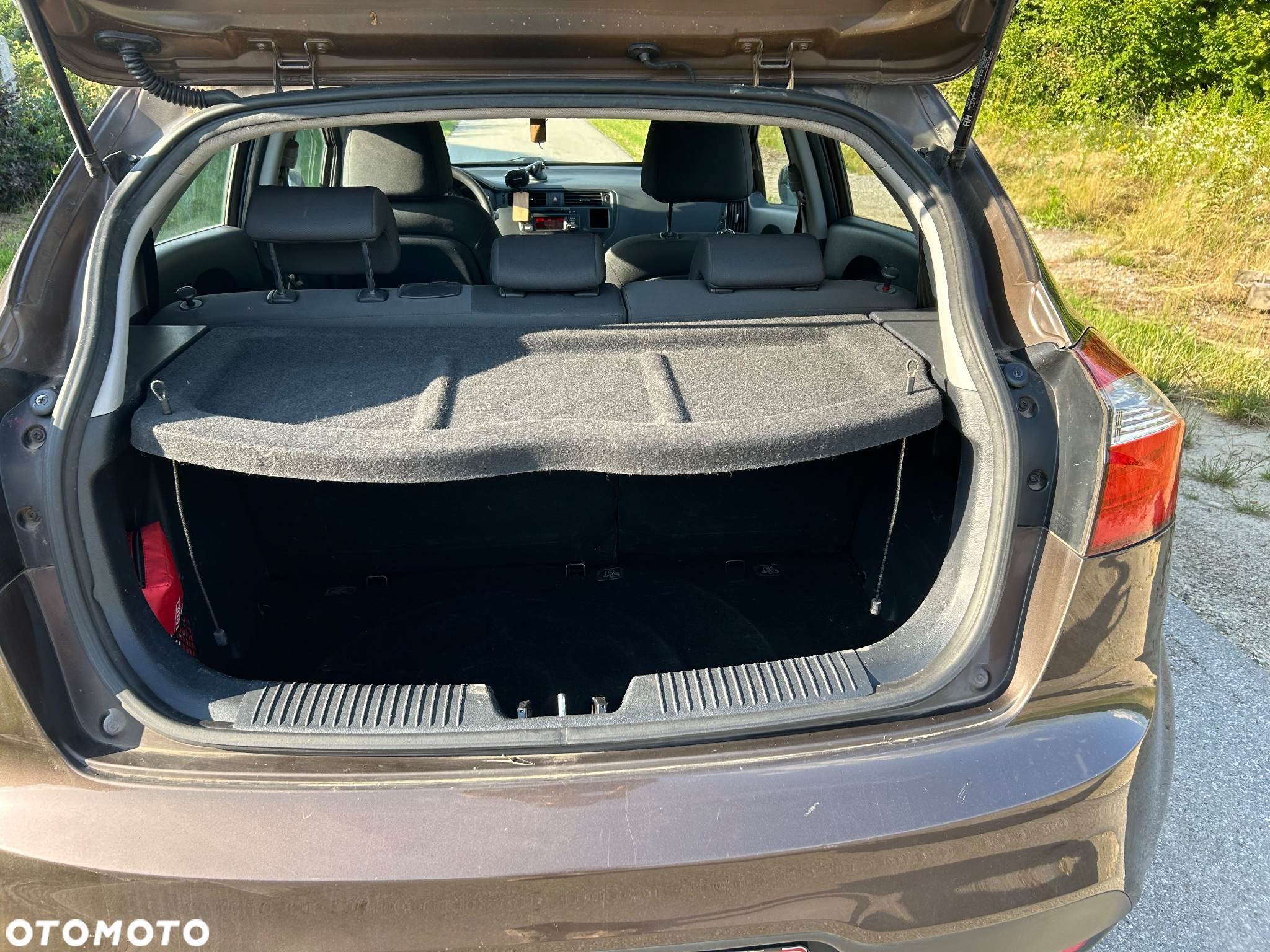 Kia Rio - 10