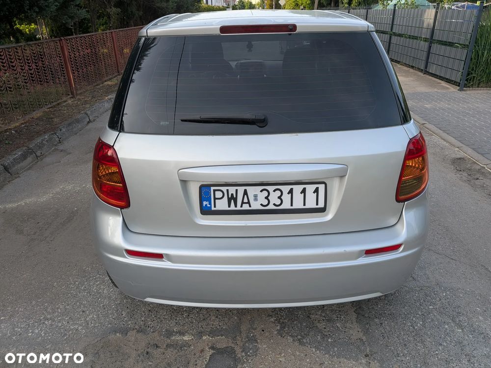 Suzuki SX4 - 4