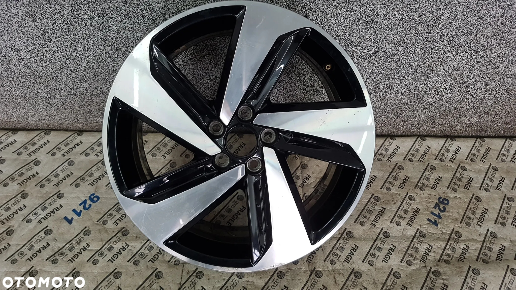 FELGA VW POLO  7,5JX17  ET51 5X100  2G0 601025 - 2