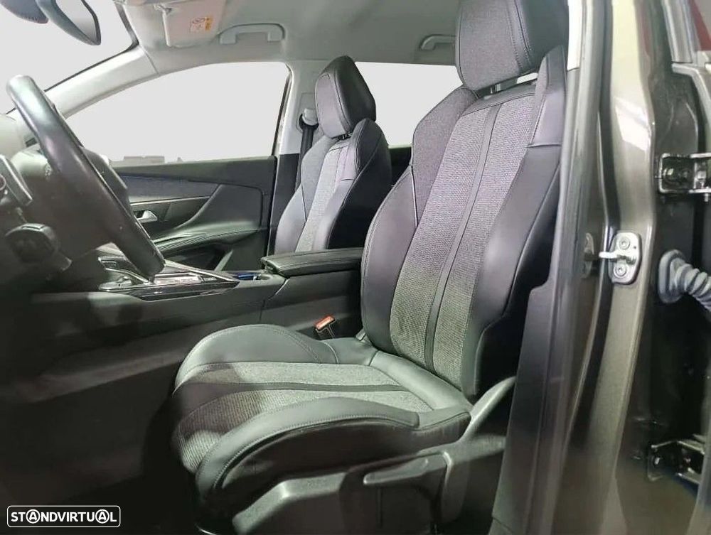 Peugeot 5008 - 11