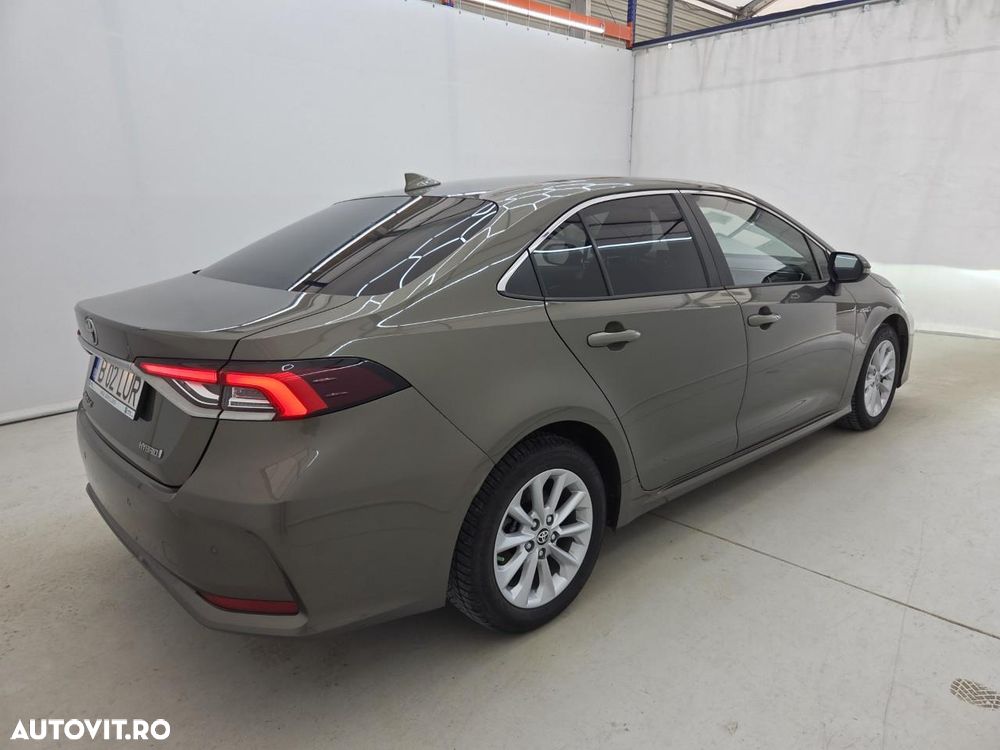 Toyota Corolla 1.8 HSD Dynamic - 3
