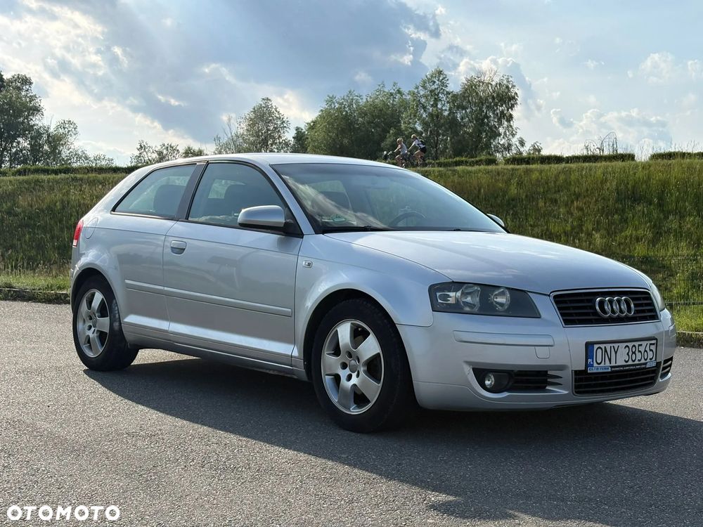 Audi A3 3-drzwiowe 1.6 Ambition - 8