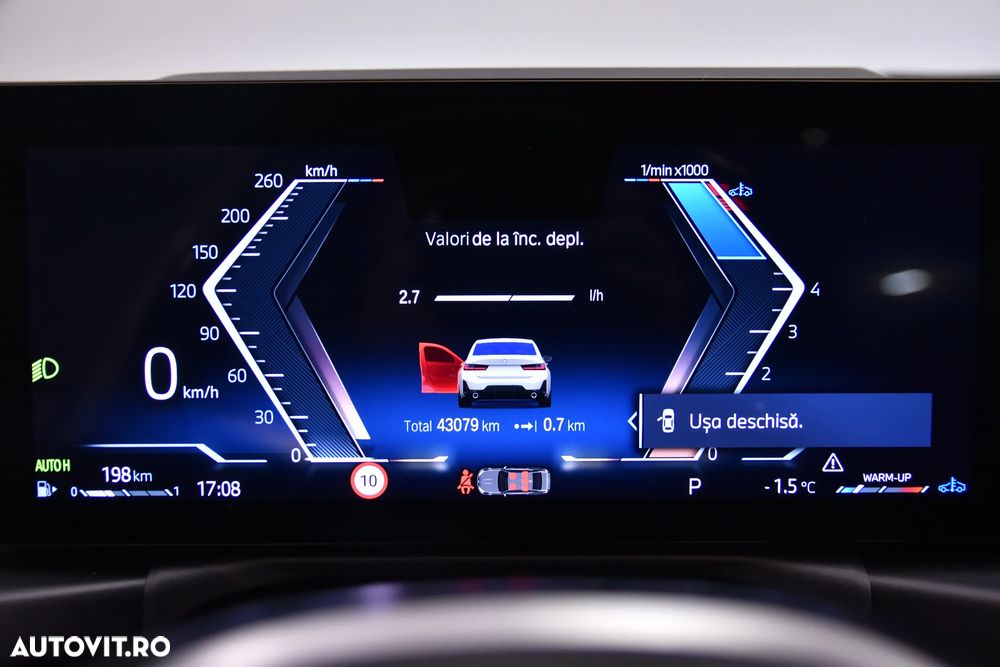 BMW Seria 3 330i AT - 11