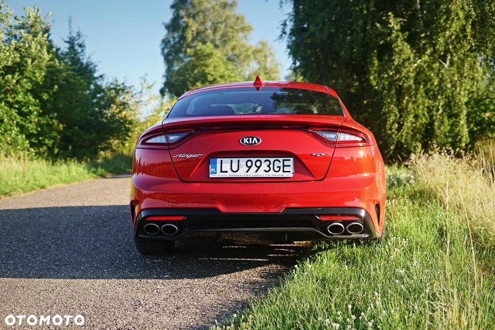 Kia Stinger - 9