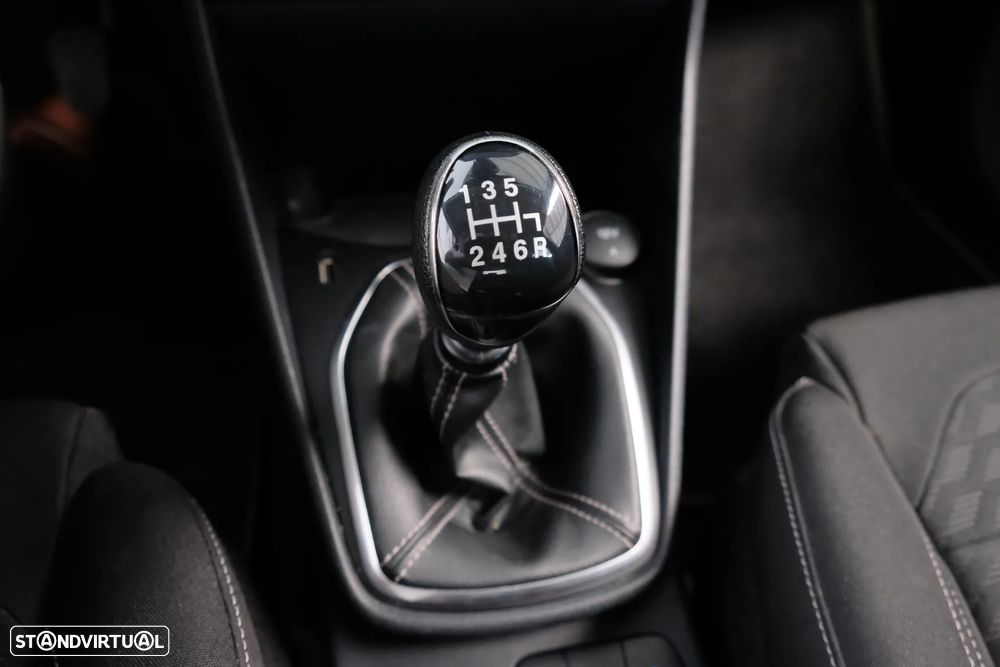 Ford Fiesta 1.0 EcoBoost S&S COOL&CONNECT - 18