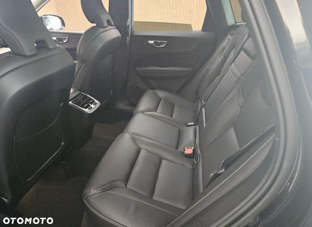 Volvo XC 60 T6 AWD Inscription - 12