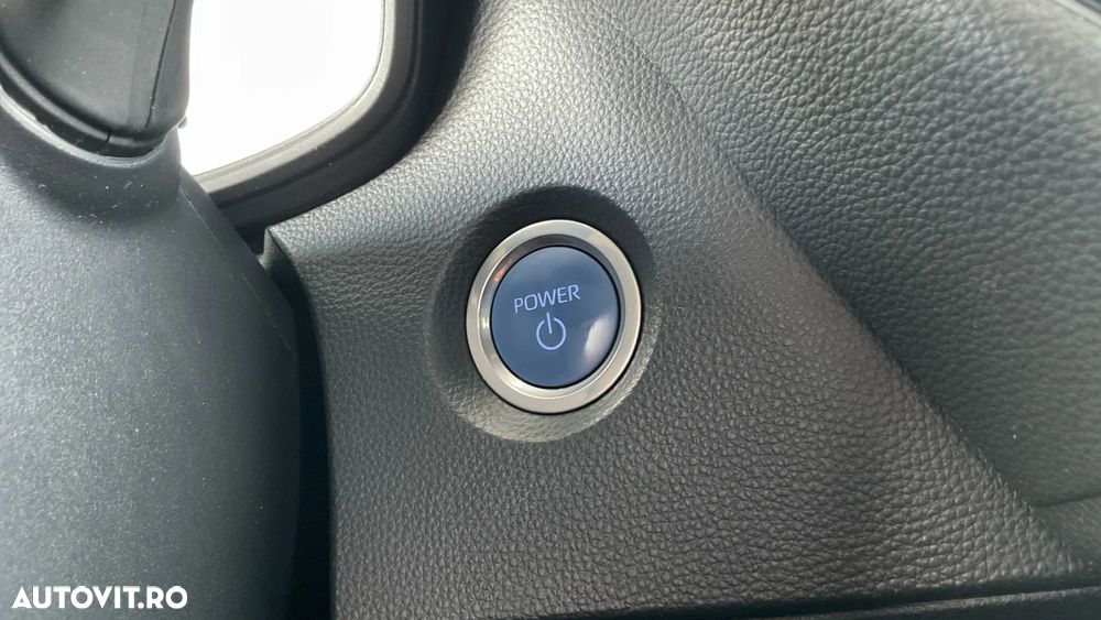 Toyota Corolla 1.8 HSD Eco - 29