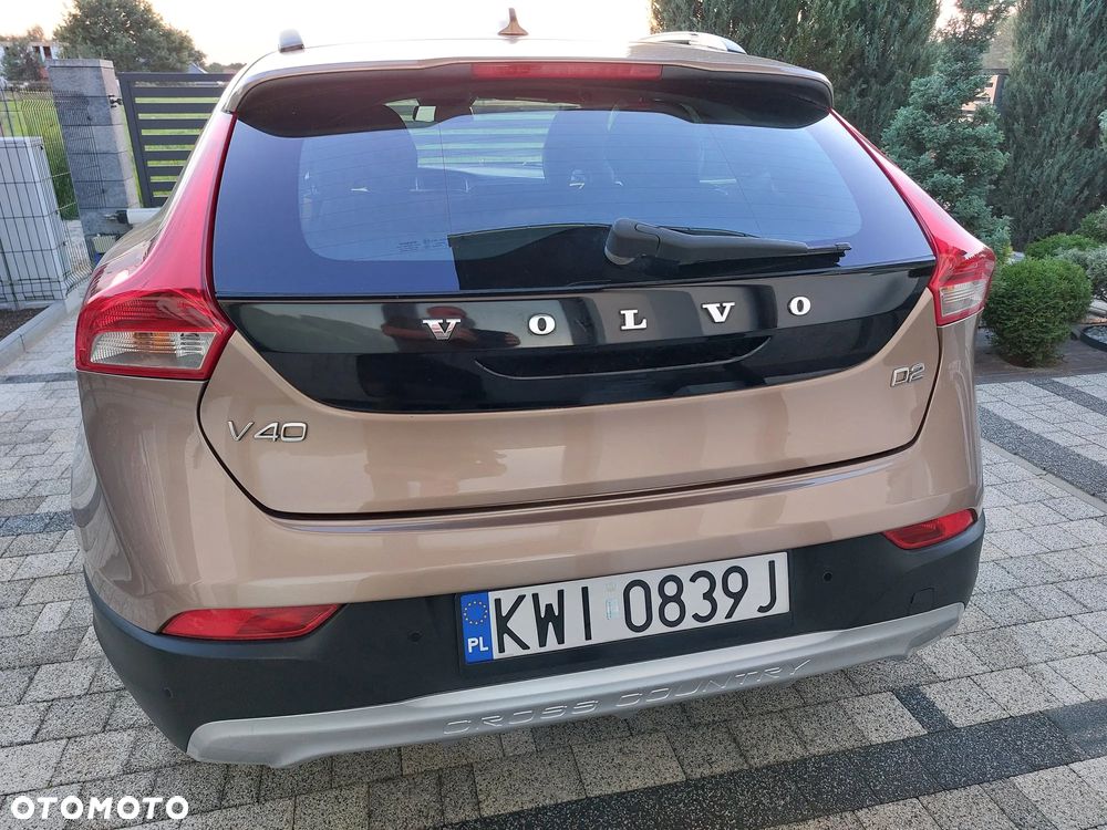 Volvo V40 Cross Country - 8