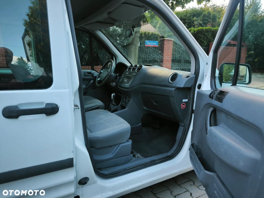 Ford Tourneo Connect - 15
