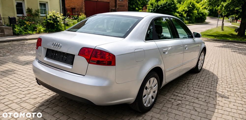 Audi A4 Limousine - 2