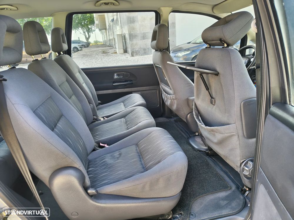 Ford Galaxy 1.9 TDi GLX SelectShift - 11