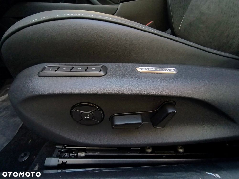 Volkswagen Passat - 10