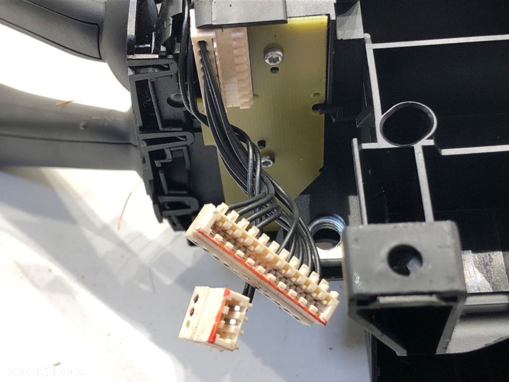 PRZEŁĄCZNIK ZESPOLONY  VW PASSAT B6 Variant (3C5) 2005 - 2011 1.9 TDI 77 kW [105 KM] olej - 5