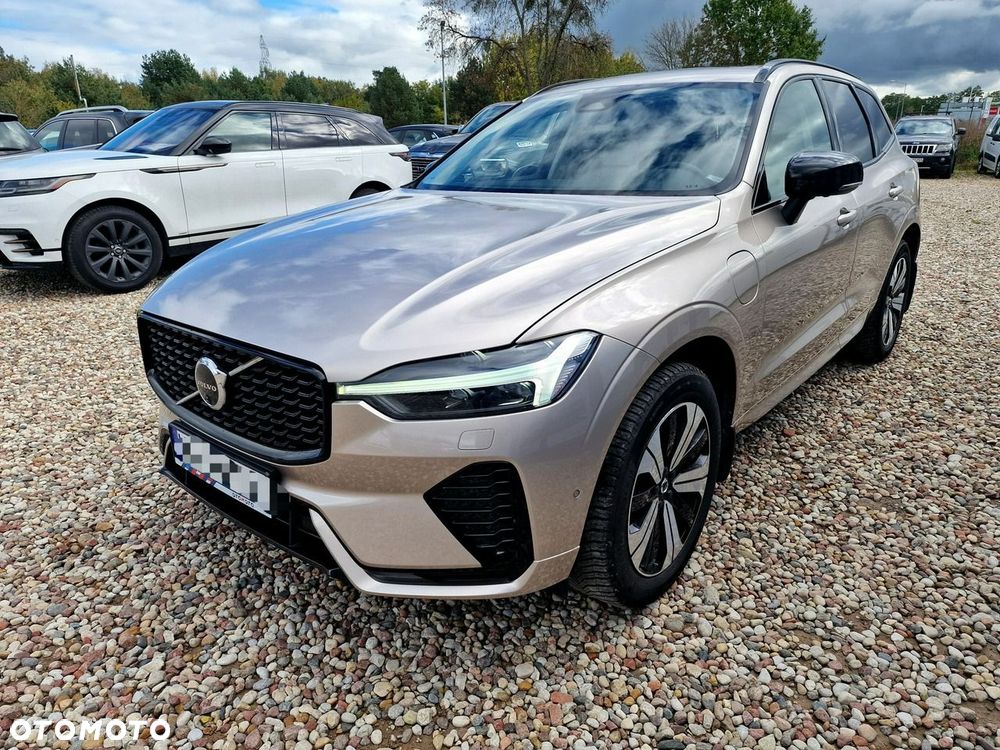 Volvo XC 60 T6 Plug-In Hybrid AWD Ultra Dark - 2