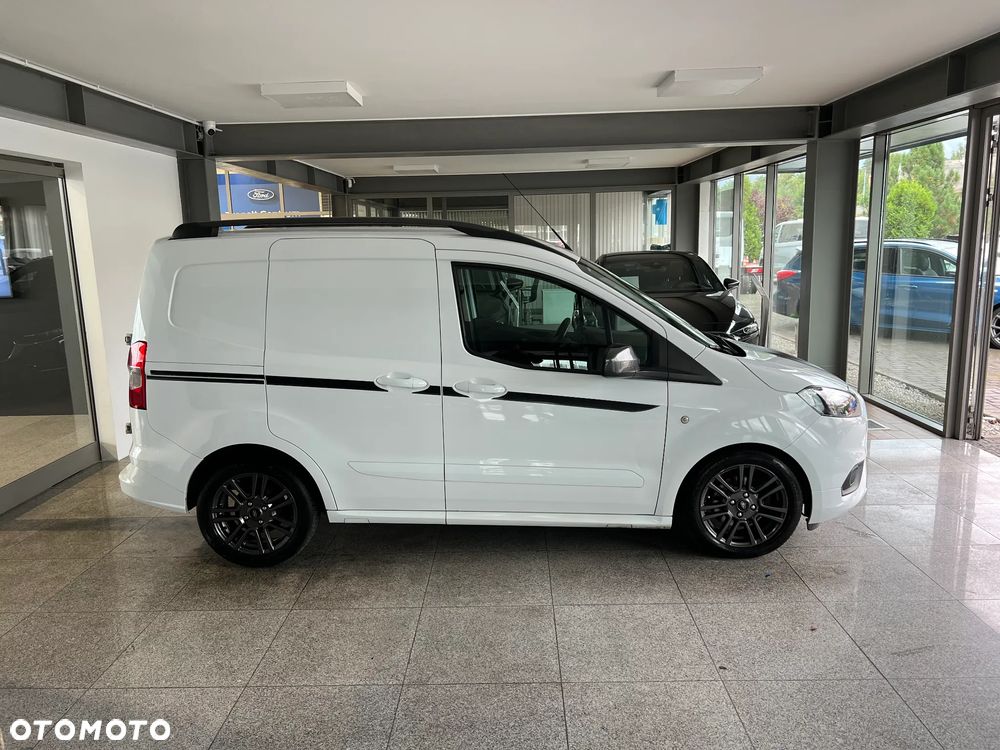 Ford Courier - 17