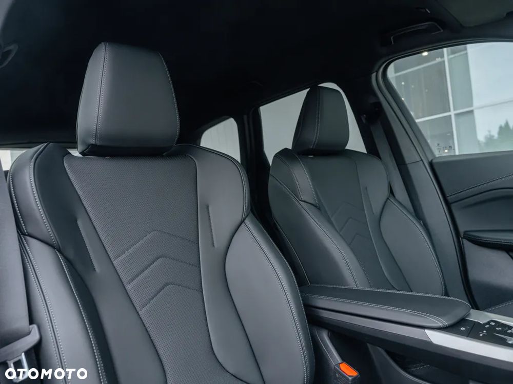 BMW X1 sDrive18d - 13