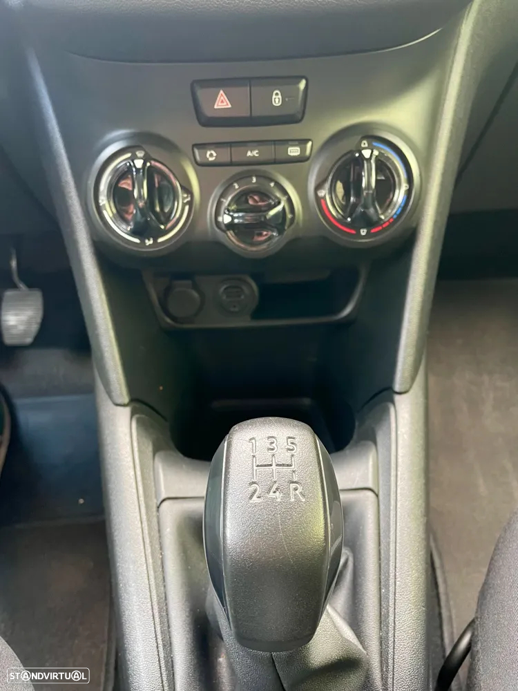 Peugeot 208 1.2 PureTech Access - 31