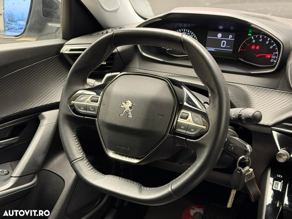 Peugeot 2008 - 10