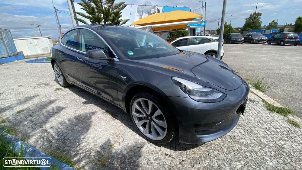 Tesla Model 3 Standard Range Plus RWD - 4