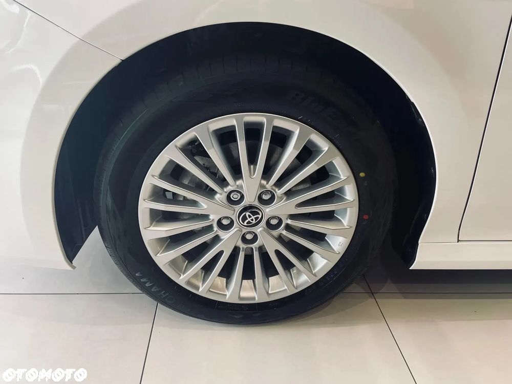 Toyota Camry 2.5 Hybrid Dynamic Force Comfort e-CVT - 8