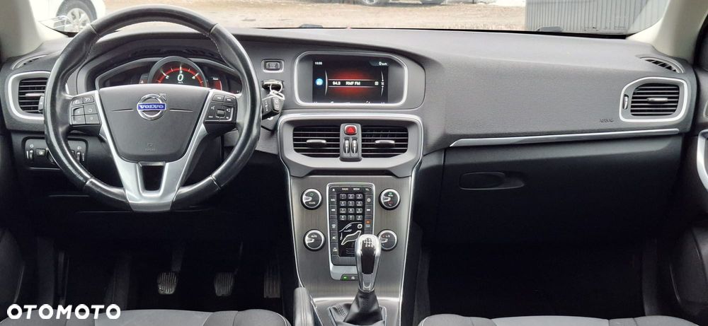 Volvo V40 D2 Momentum - 13