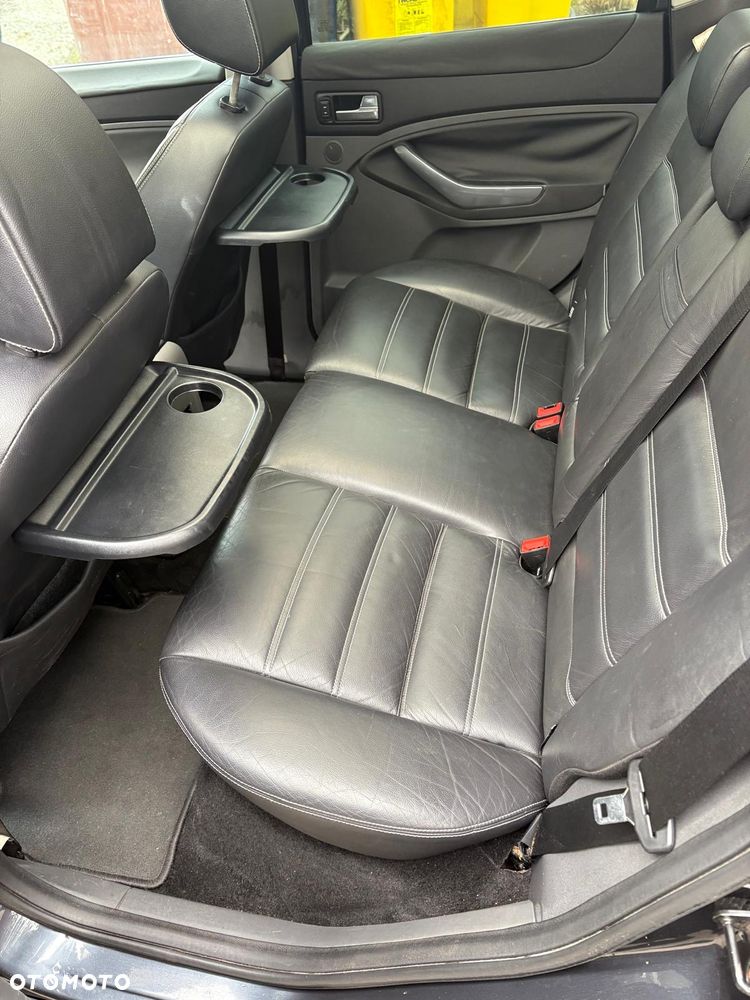 Ford Kuga 2.0 TDCi 4x4 Titanium - 11
