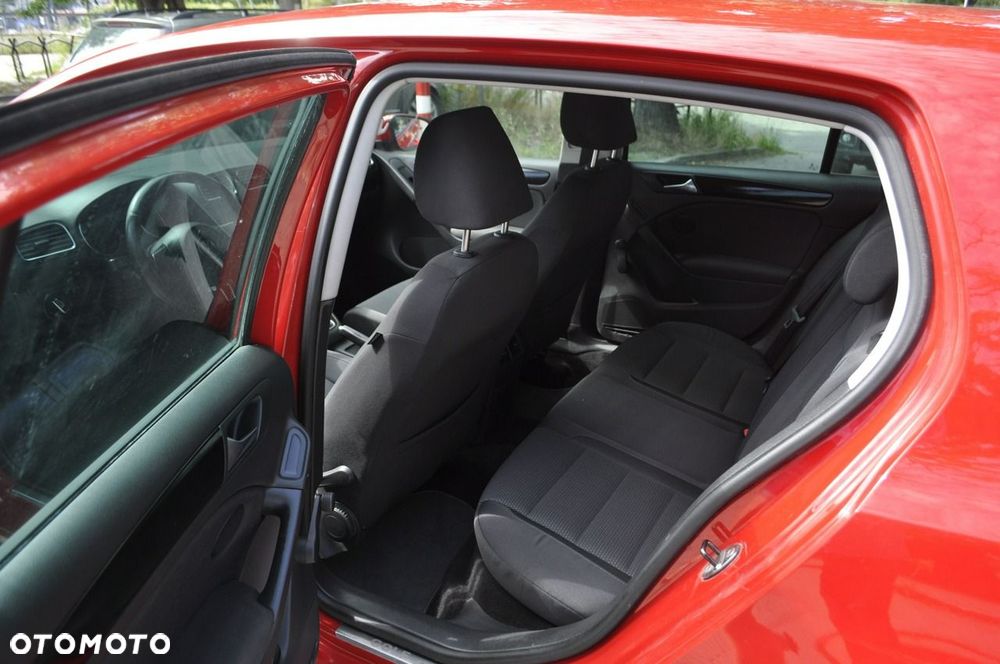 Volkswagen Golf - 8