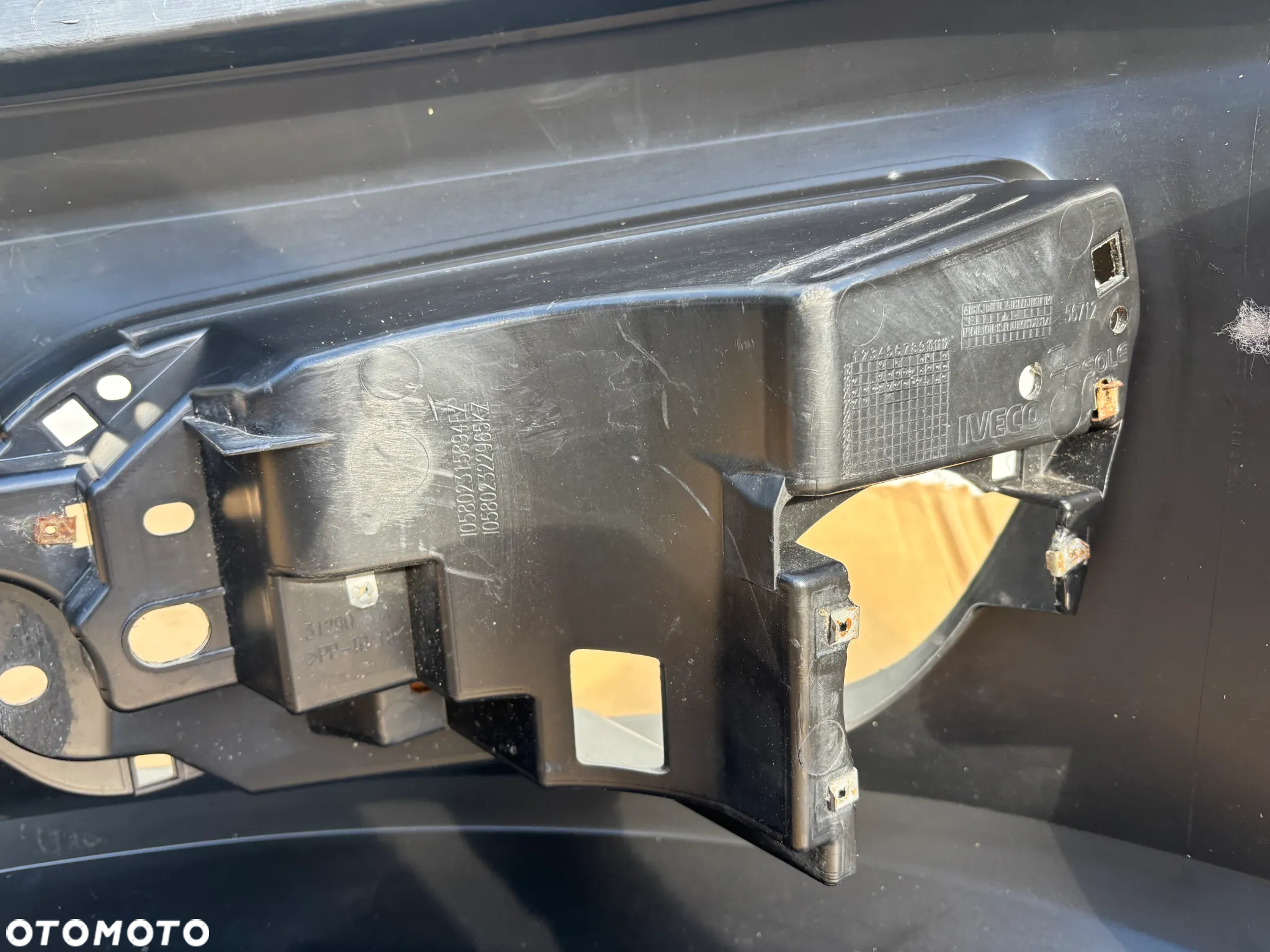 Oryginalny Zderzak Prawy Iveco Daily IV Lift 105802315894EZ Zderzak Przedni - 6