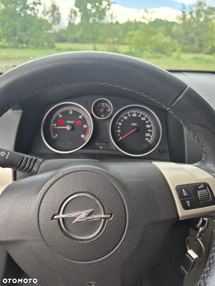 Opel Astra 1.9 CDTI - 5