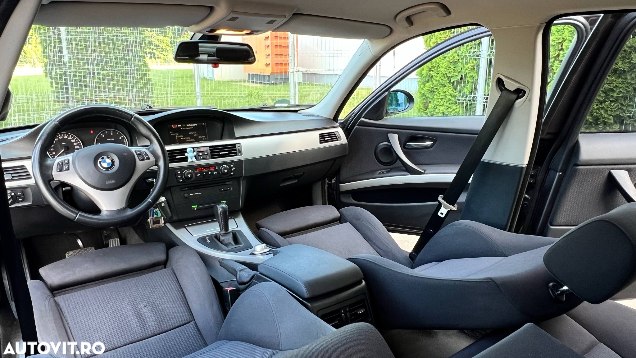 BMW Seria 3 320d DPF Touring Aut. Edition Fleet Sport - 6