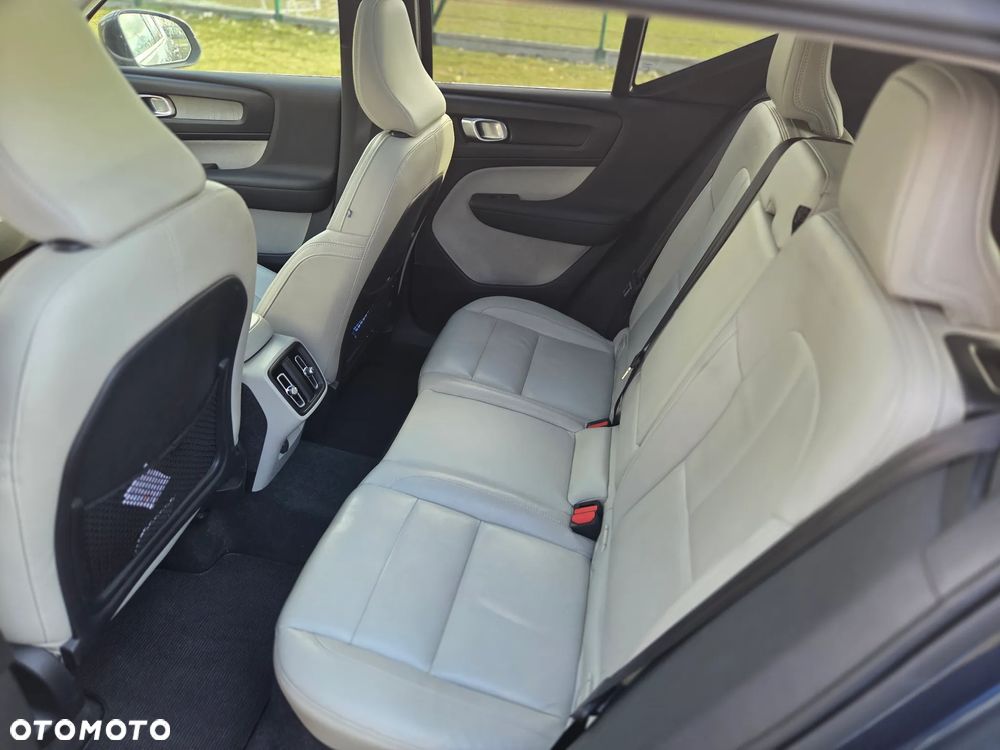 Volvo XC 40 D4 AWD Inscription - 15