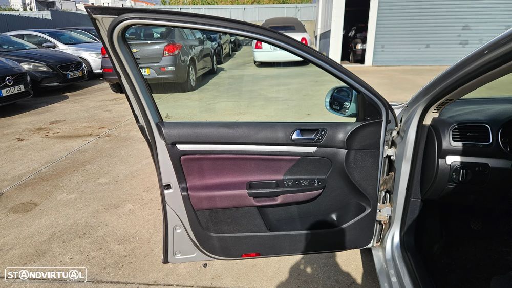 VW Golf Variant 1.6 TDi Highline - 9