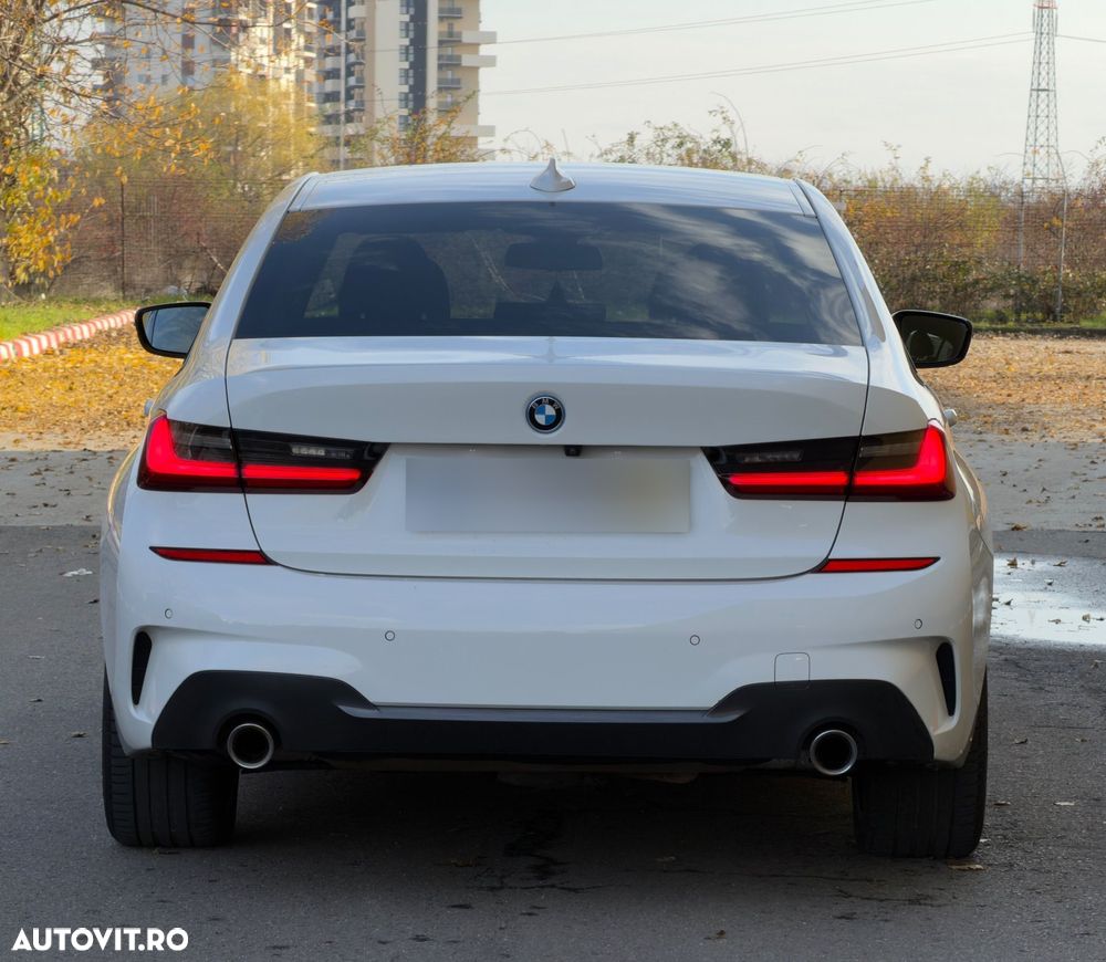 BMW Seria 3 330e Aut. M Sport - 3