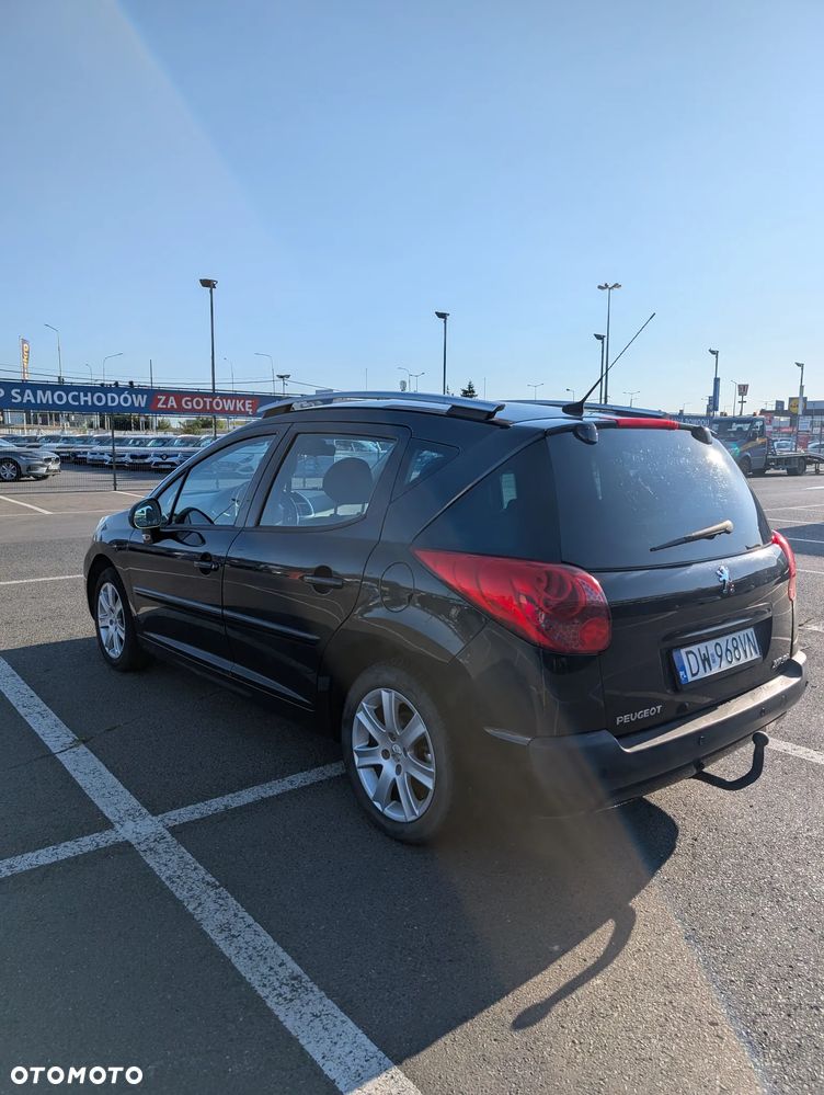 Peugeot 207 - 6