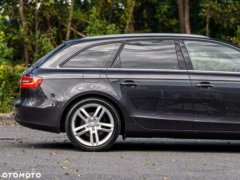 Audi A4 Avant 2.0 TDI DPF S line Sportpaket - 8