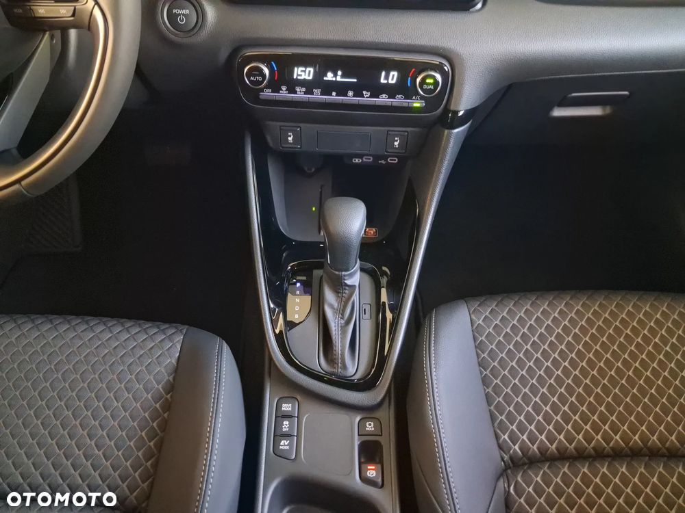 Toyota Yaris Hybrid 1.5 Executive - 17