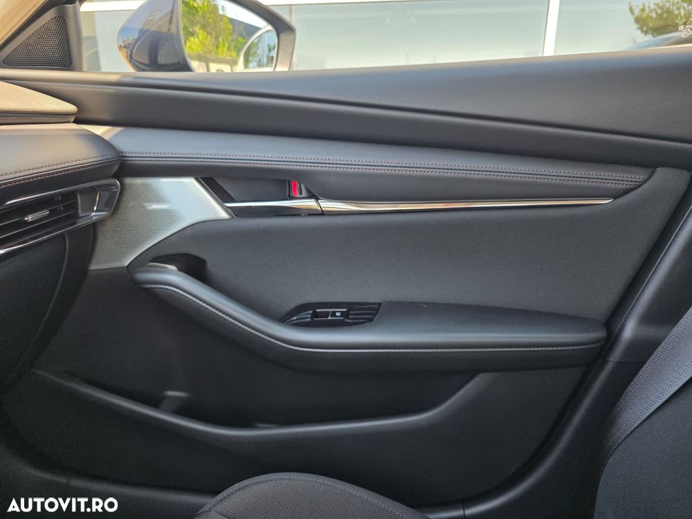 Mazda 3 e-SKYACTIV-X 186 M HYBRID Aut. CENTRE-LINE - 12