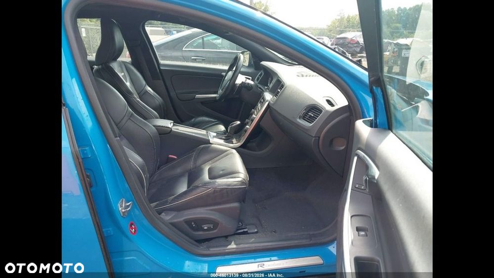 Volvo S60 T6 AWD R-Design - 8