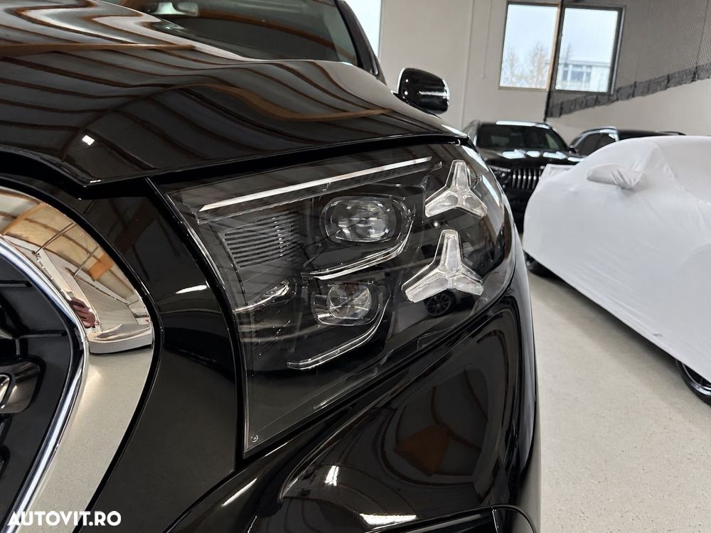 Mercedes-Benz GLS - 12