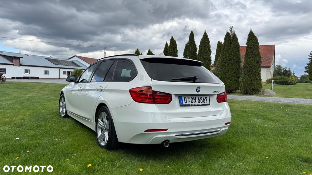 BMW Seria 3 318d - 11