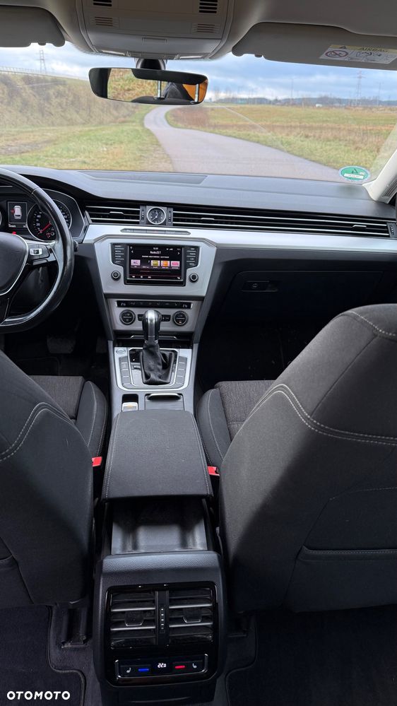 Volkswagen Passat 2.0 TDI (BlueMotion Technology) DSG Highline - 8