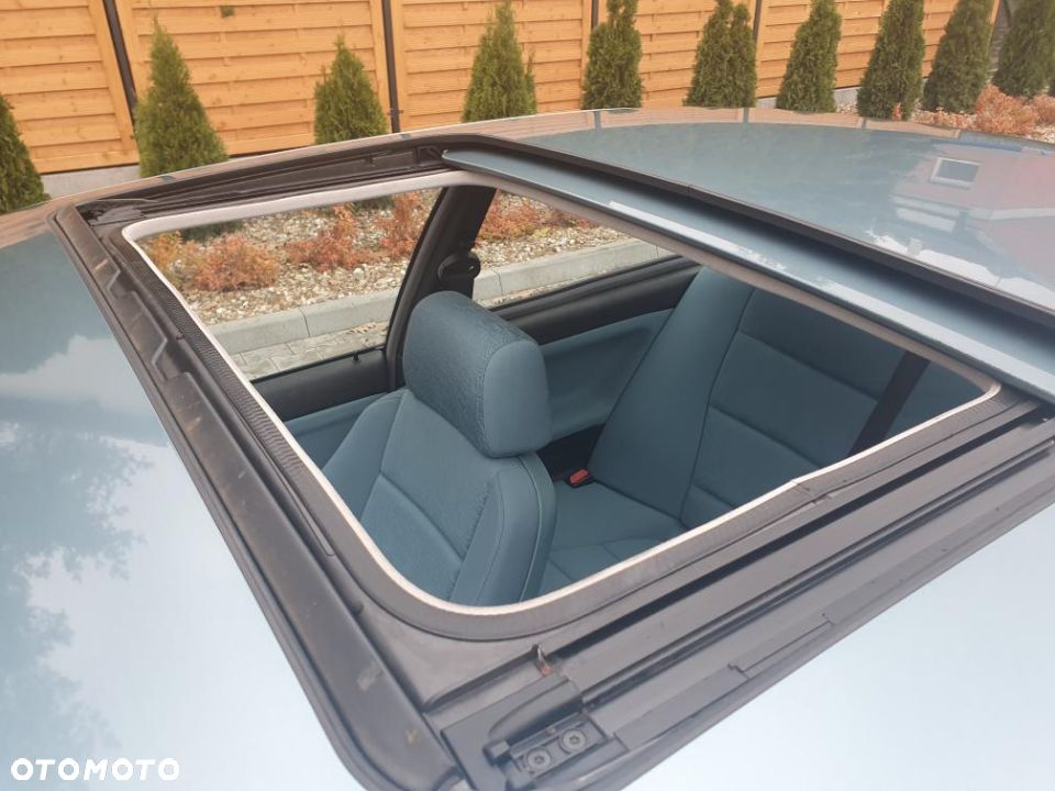 BMW Seria 3 316i - 5