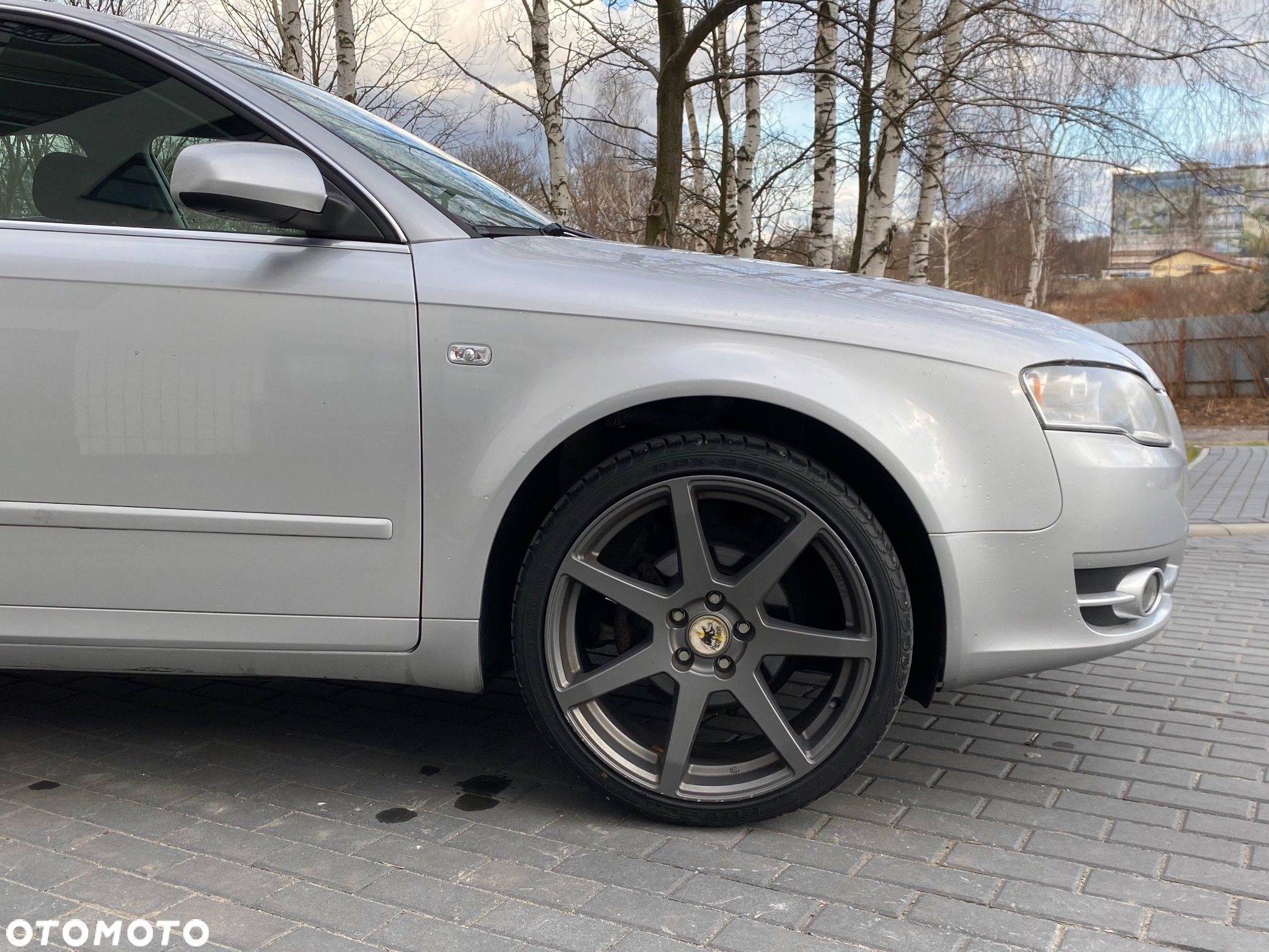Audi A4 1.6 - 18