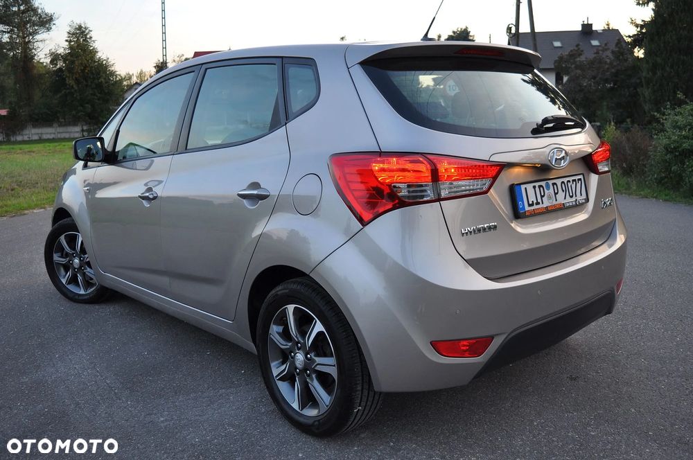 Hyundai ix20 1.6 blue YES Gold - 16