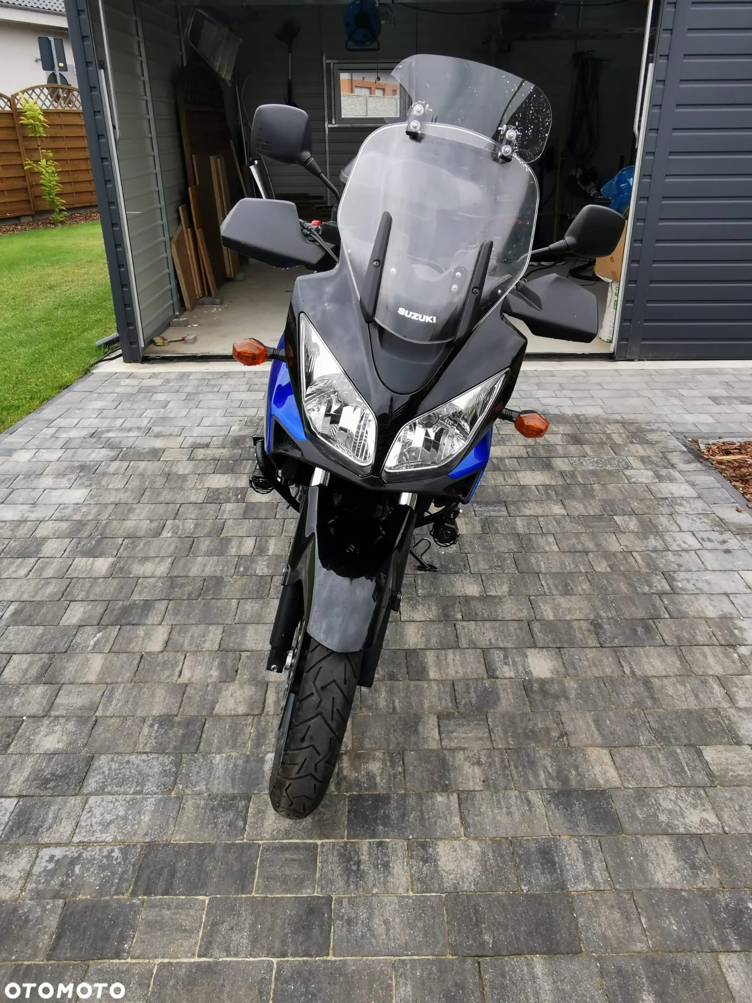 Suzuki V-STROM - 11
