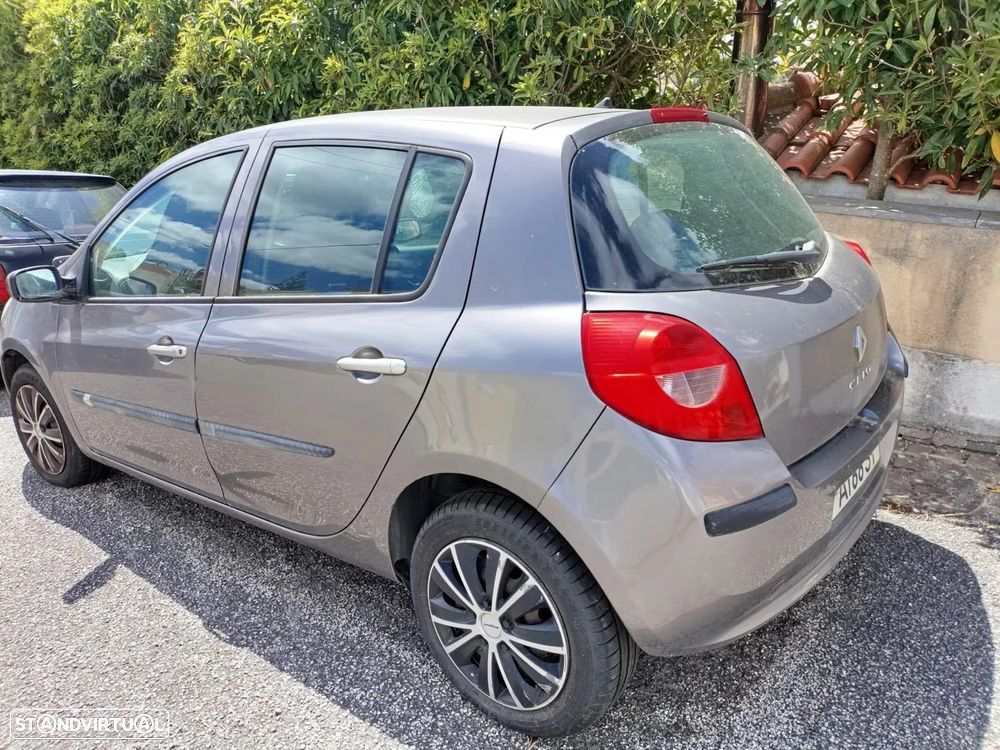 Renault Clio 1.5 dCi Dynamique S - 3