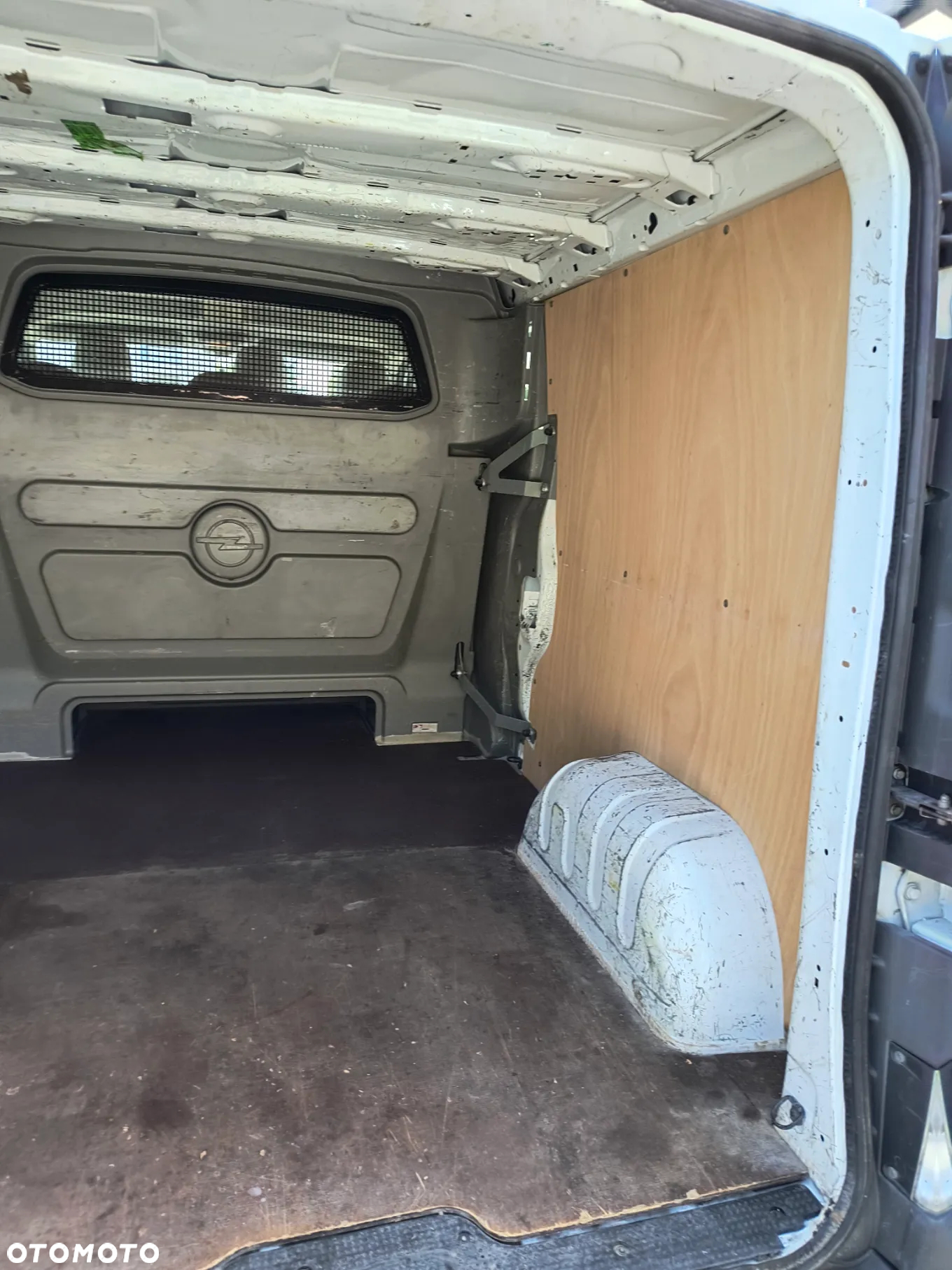 Opel Vivaro - 11