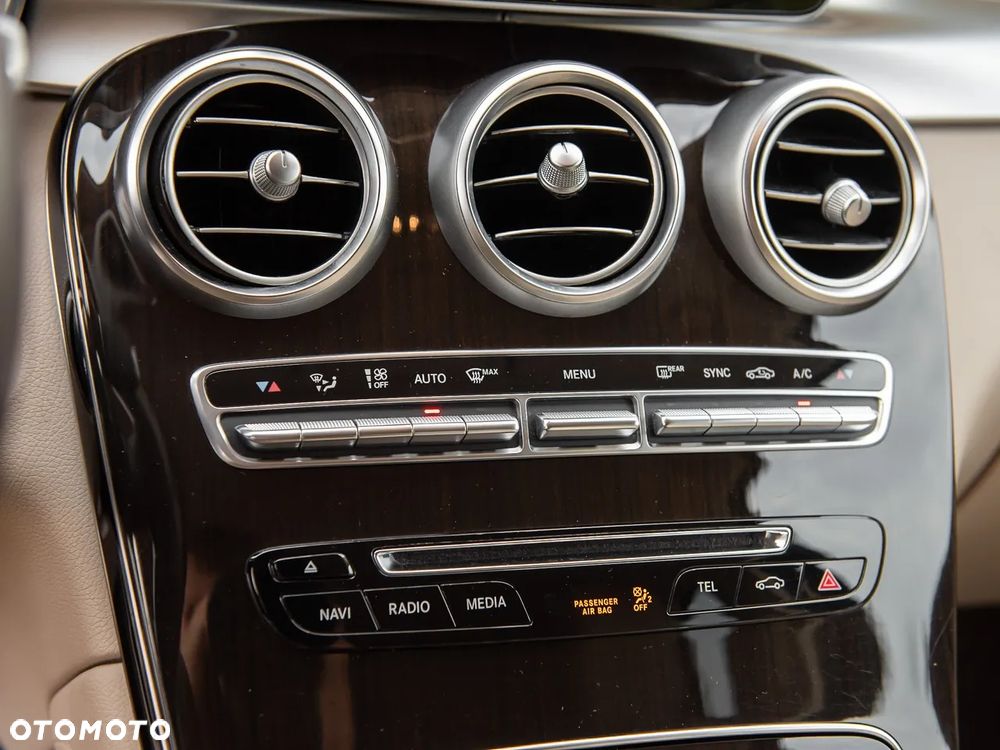 Mercedes-Benz GLC 300 4-Matic - 23