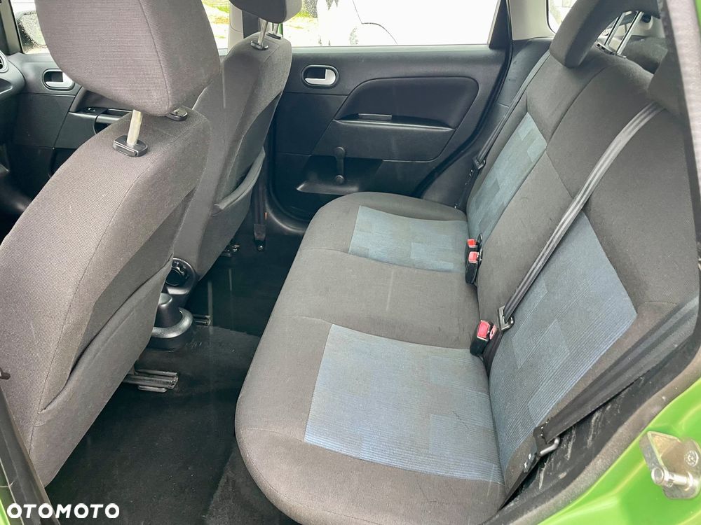 Ford Fiesta - 28
